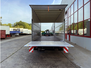 Closed box trailer Möslein TK0105D-L Weiß  Tandem Koffer, Ladebordwand 1,5 t + DurchladbarNeufahrzeug --: picture 2