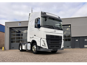 Tractor unit VOLVO FH