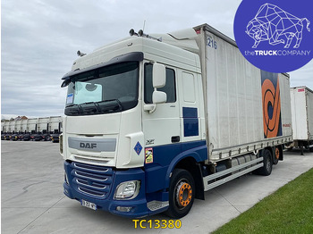 Curtainsider truck DAF XF 105 460