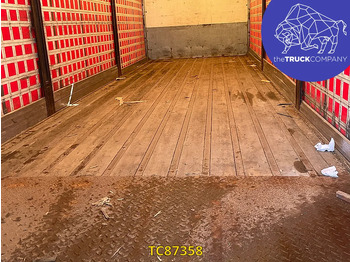 Container transporter/ Swap body truck Renault Premium 320: picture 2