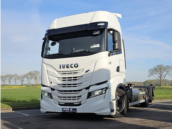 Container transporter/ Swap body truck IVECO S-WAY