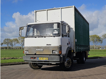 Curtainsider truck IVECO