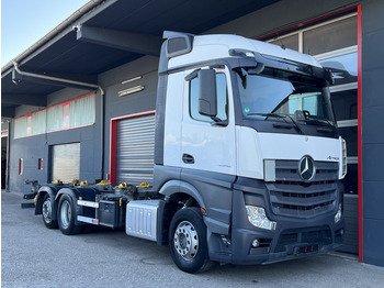 Container transporter/ Swap body truck MERCEDES-BENZ Actros 2542