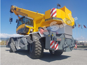 Rough terrain crane LOCATELLI