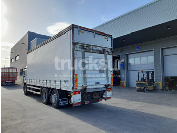 Curtainsider truck RENAULT D320.26 ejes 6x2*4: picture 4