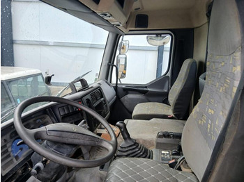 Tipper Renault Kerax 320 DCI: picture 3 Tipper Renault Kerax 320 DCI: picture 3