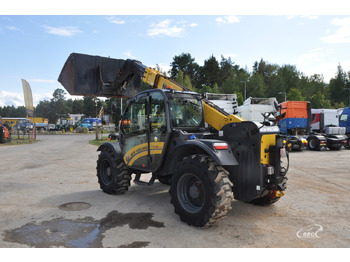 Telescopic wheel loader New Holland TH 7.42: picture 4