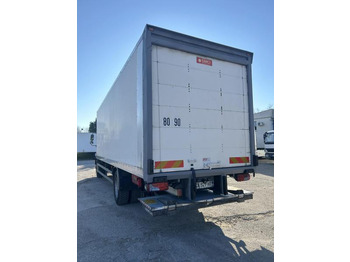 Box truck MAN TGM 18.250: picture 2