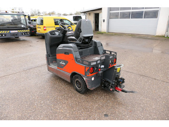 Tow tractor LINDE P 60 Z Schlepper Batterie 40/2020 3-Rad: picture 3 Tow tractor LINDE P 60 Z Schlepper Batterie 40/2020 3-Rad: picture 3