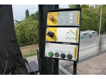 Dropside/ Flatbed truck, Crane truck MERCEDES-BENZ Antos 2540 L KLIMA Palfinger-Kran PK15001L Lenka: picture 5