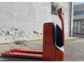Pallet truck Linde T 16/1152: picture 2