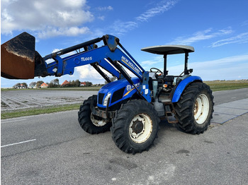Farm tractor NEW HOLLAND TD5