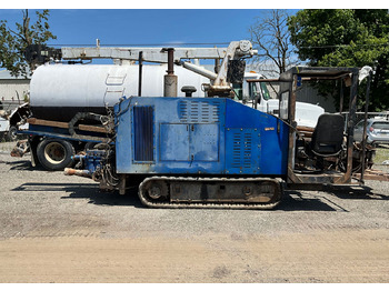 Directional boring machine