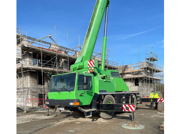Mobile crane LIEBHERR LTM 1040-2.1