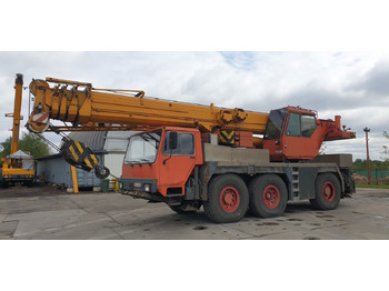 Mobile crane LIEBHERR LTM 1050/1