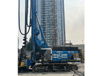 Pile driver SOILMEC