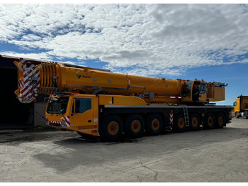 Mobile crane TADANO