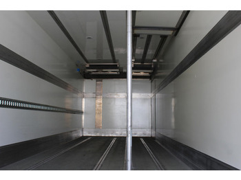 Refrigerator truck Mercedes-Benz Actros 2533 E6 Kühlkoffer Lift-Lenkachse LBW: picture 3
