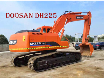 Crawler excavator Doosan DH225LC-7: picture 1