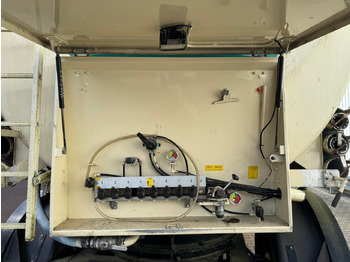 Silo semi-trailer 97WSL 33-24 Siloauflieger Welgro 97WSL 33-24 Siloauflieger, Lenkachse, 8 Kammern, ca. 51m³: picture 4 Silo semi-trailer 97WSL 33-24 Siloauflieger Welgro 97WSL 33-24 Siloauflieger, Lenkachse, 8 Kammern, ca. 51m³: picture 4