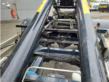 Hook lift truck Iveco EuroCargo ML120E22 4x2 EuroCargo ML120E22 4x2, City-Abroller: picture 3 Hook lift truck Iveco EuroCargo ML120E22 4x2 EuroCargo ML120E22 4x2, City-Abroller: picture 3