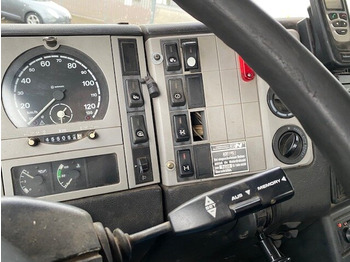 Hook lift truck MAN T40 26.364/414 6x4, 6-Zylinder T40 26.364/414 6x4, 6-Zylinder: picture 5 Hook lift truck MAN T40 26.364/414 6x4, 6-Zylinder T40 26.364/414 6x4, 6-Zylinder: picture 5