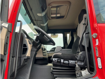 Interior photo 1: Leasing of MAN TGS 26.460 6x4 BB TGS 26.460 6x4 BB, Intarder, Bordmatik MAN TGS 26.460 6x4 BB TGS 26.460 6x4 BB, Intarder, Bordmatik