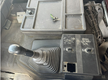 Dropside/ Flatbed truck Mercedes-Benz SK 1827L 4x2 SK 1827L 4x2: picture 4 Dropside/ Flatbed truck Mercedes-Benz SK 1827L 4x2 SK 1827L 4x2: picture 4