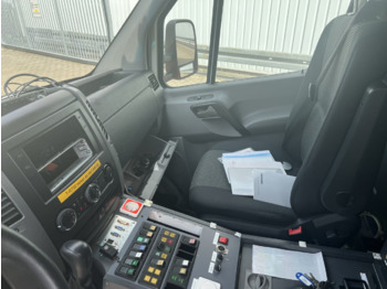 Ambulance Mercedes-Benz Sprinter 516 CDI 4x2 Sprinter 516 CDI 4x2, Rettungswagen, Bi-Xenon: picture 3 Ambulance Mercedes-Benz Sprinter 516 CDI 4x2 Sprinter 516 CDI 4x2, Rettungswagen, Bi-Xenon: picture 3