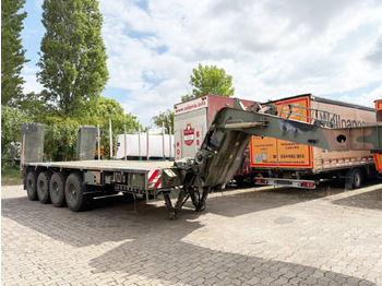 Low loader semi-trailer