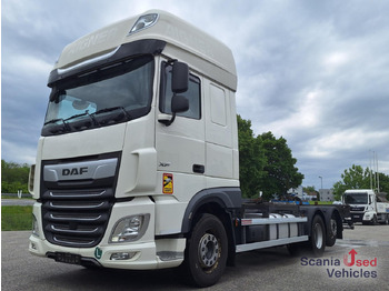 Container transporter/ Swap body truck DAF XF 480