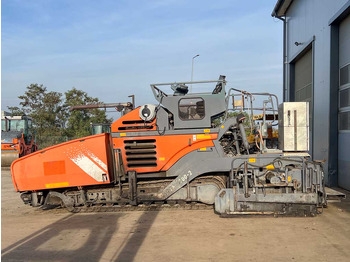 Asphalt paver VÖGELE