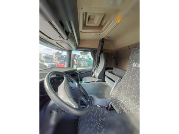 Tractor unit SCANIA P450: picture 5