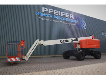 Telescopic boom GENIE S45