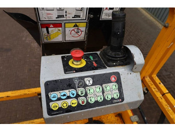 Scissor lift Haulotte Compact 12RTE Electric, 12m Working Height, 450kg: picture 5 Scissor lift Haulotte Compact 12RTE Electric, 12m Working Height, 450kg: picture 5