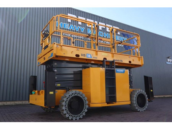 Scissor lift HAULOTTE