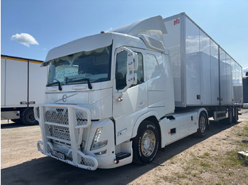 Truck VOLVO FM10