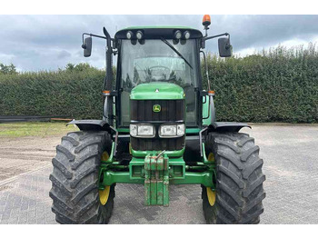 Farm tractor John Deere 6220 premium: picture 4