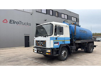Vacuum truck MAN 18.232