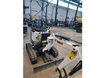 Mini excavator BOBCAT E10