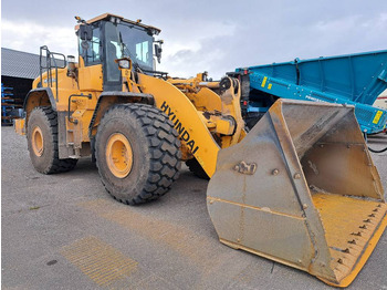 Wheel loader HYUNDAI