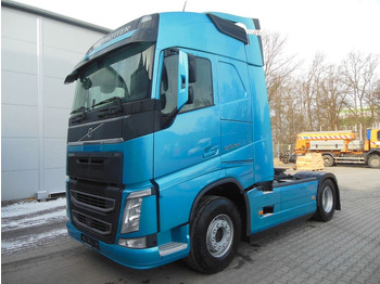 Tractor unit VOLVO FH13 540