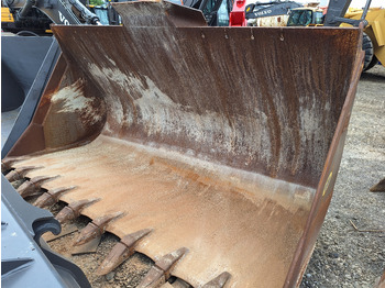 Loader bucket CATERPILLAR