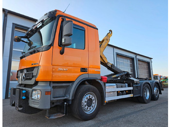 Hook lift truck MERCEDES-BENZ Actros 2532