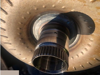 Transmission for Agricultural machinery Claas Targo Sprzęgło Hydrokinetyczne Konwenter Clark Hurth: picture 2 Transmission for Agricultural machinery Claas Targo Sprzęgło Hydrokinetyczne Konwenter Clark Hurth: picture 2