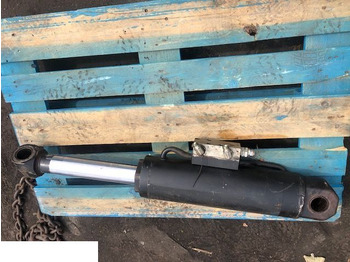Hydraulic cylinder for Agricultural machinery JCB 526-56 - Siłownik Wychyłu Łyźki: picture 2