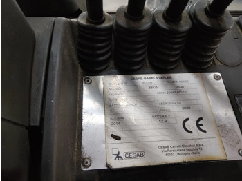 LPG forklift Cesab M325G: picture 2