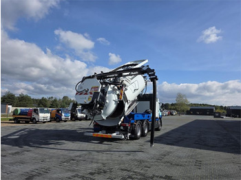 Vacuum truck RENAULT