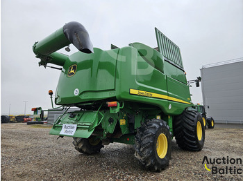 Combine harvester for transportation of food John Deere S 690 i: picture 3