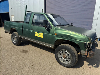 Pickup truck NISSAN